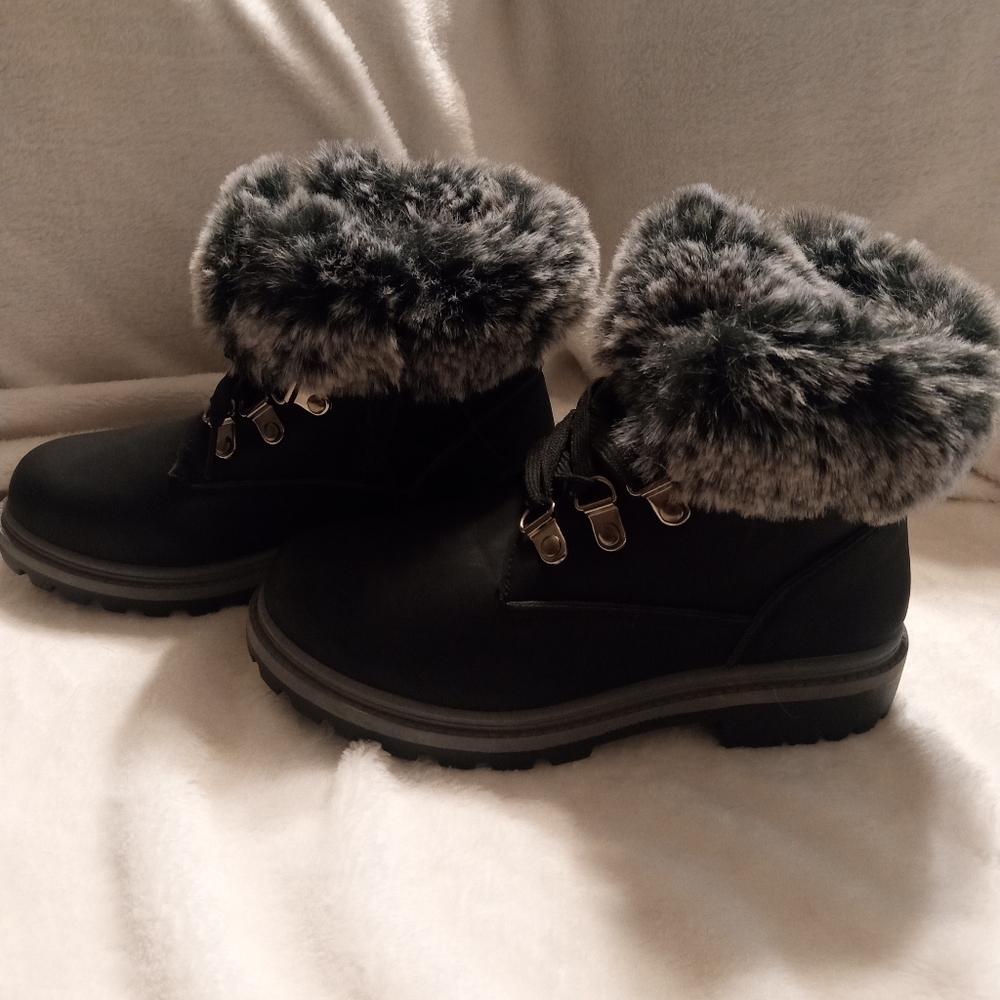 Jessica Carlyle Little Girl Black Fur-Lined Winter Boots Size 3